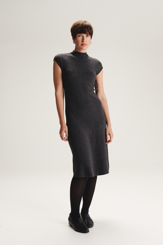 Платье трикотажное миди