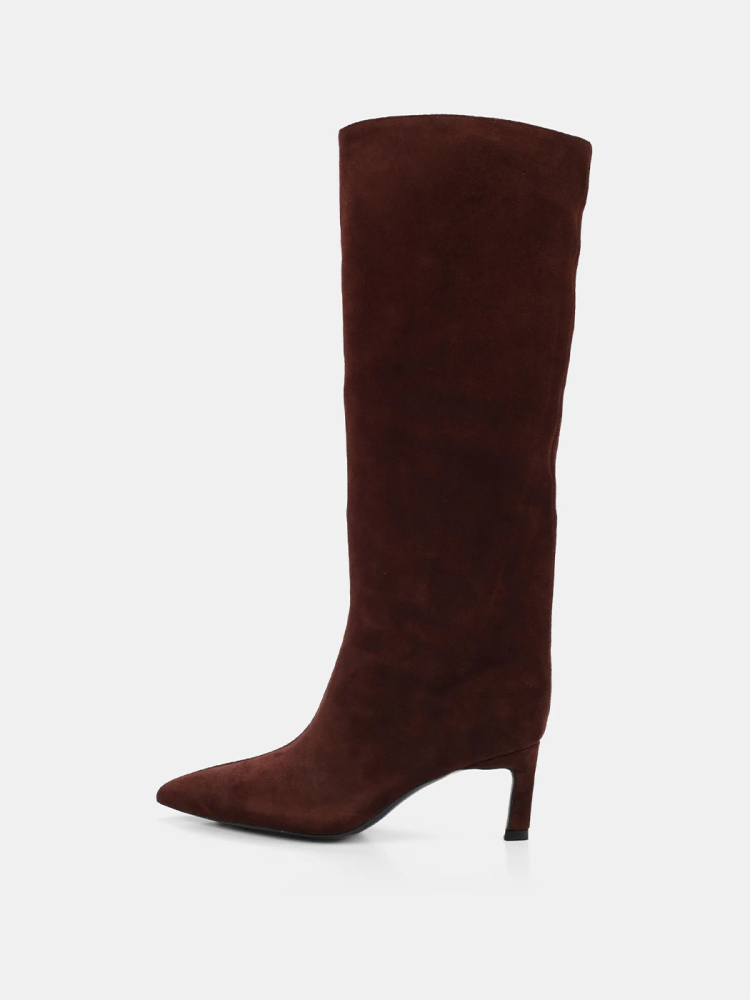 Сапоги трубы на каблуке