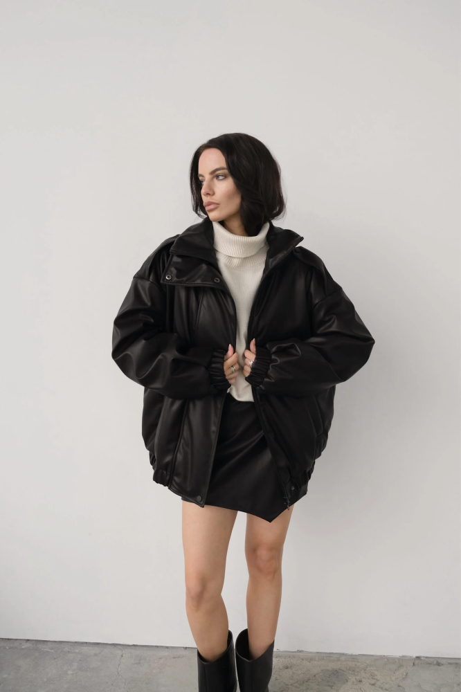 Бомбер из эко кожи