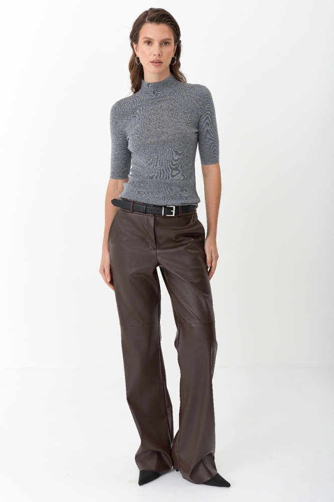 Брюки в расслабленном стиле из экокожи