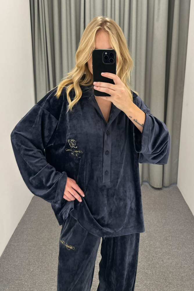 Лонгслив из велюра BLUE