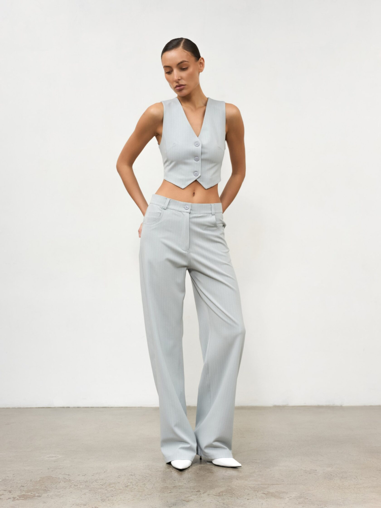 Классические брюки в полоску