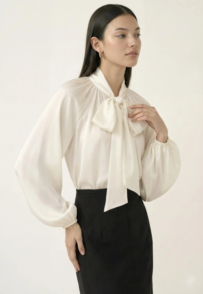 Блуза из шифона с бантом