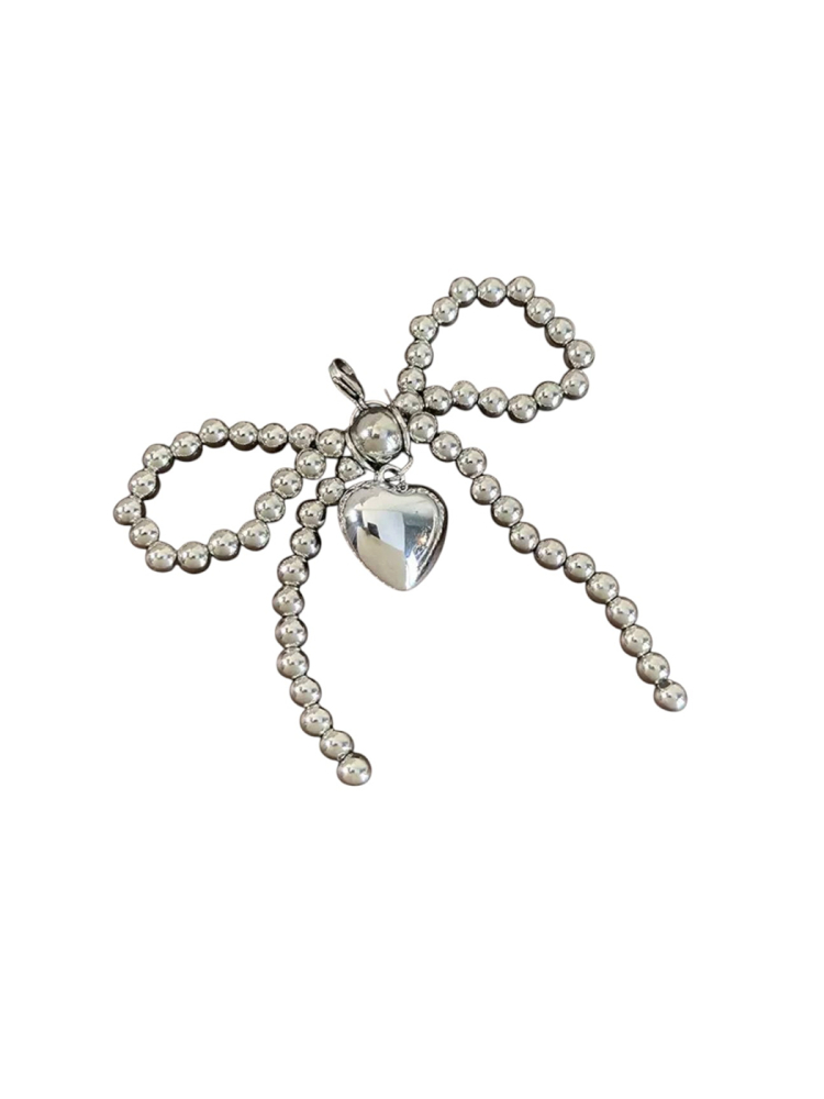 Брошь на кроссовки с сердцем