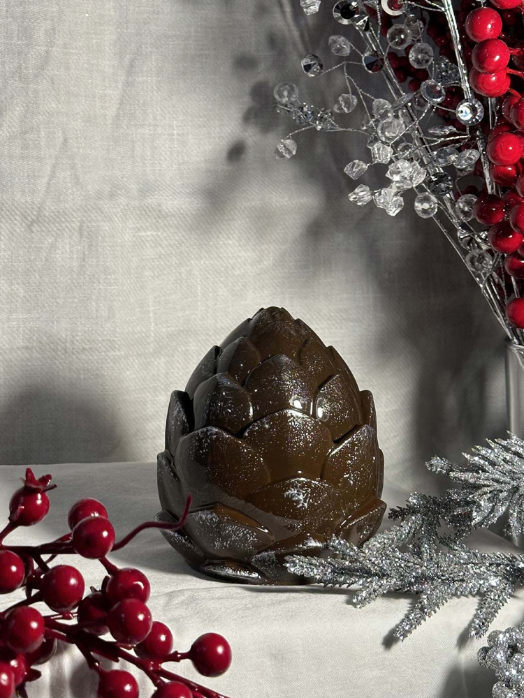 Свеча "Шишка" с напылением серебро, аромат Autumn