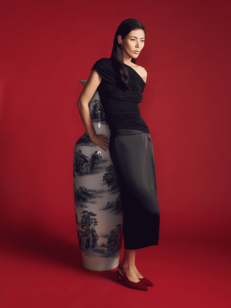 Юбка на запах с контрастной подкладкой