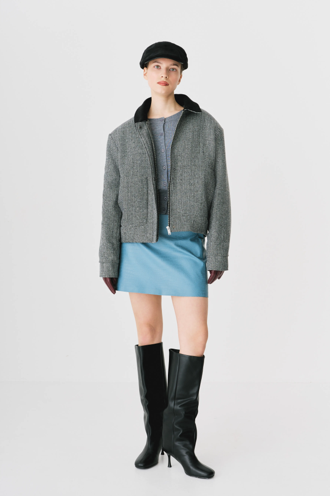 Юбка мини из экокожи с тиснением