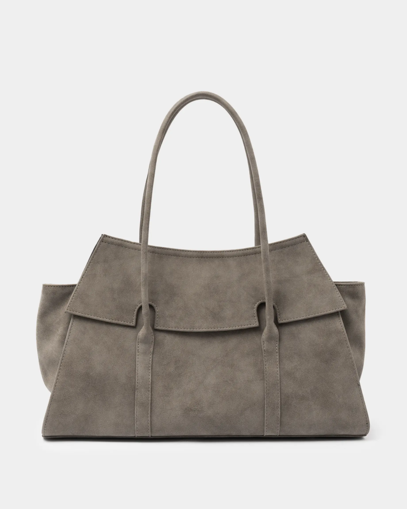 Вместительная сумка с фиксированными ручками