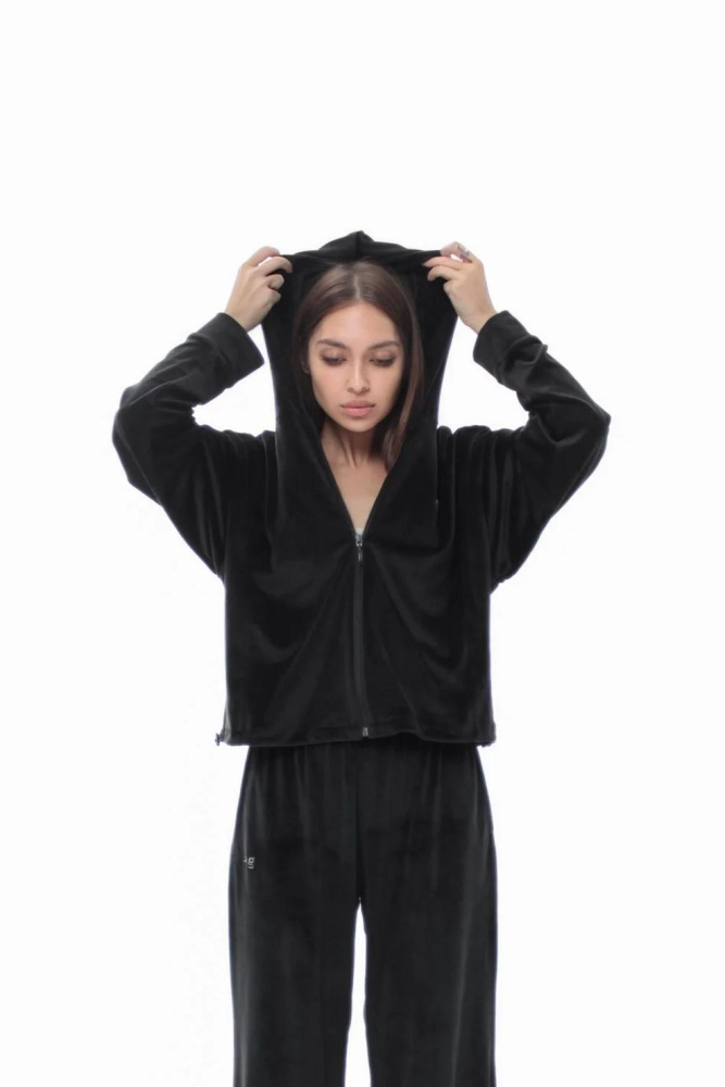 Бомбер Velour с капюшоном