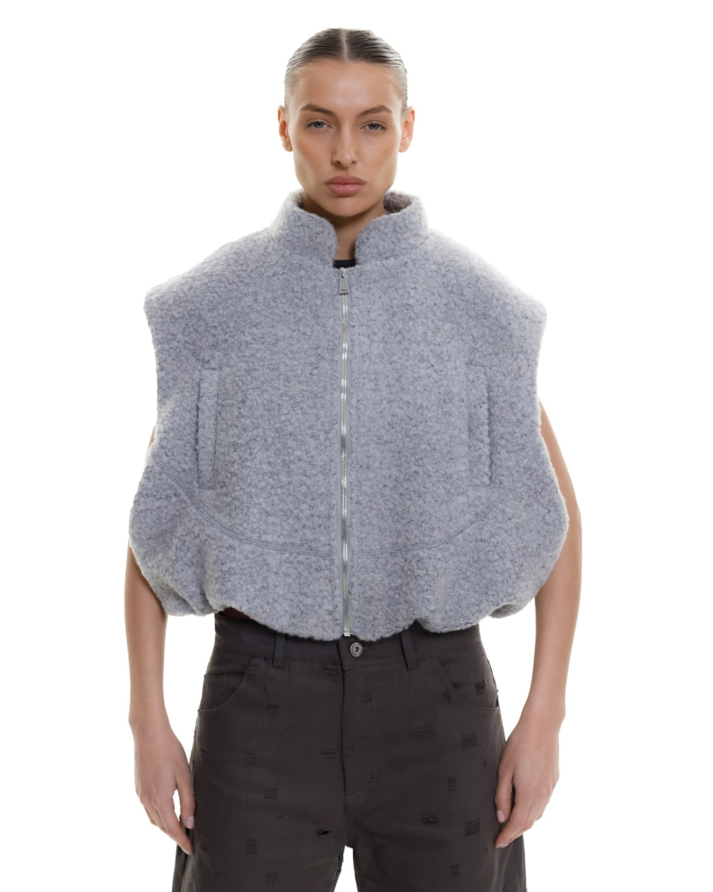 Жилет из фактурной ткани