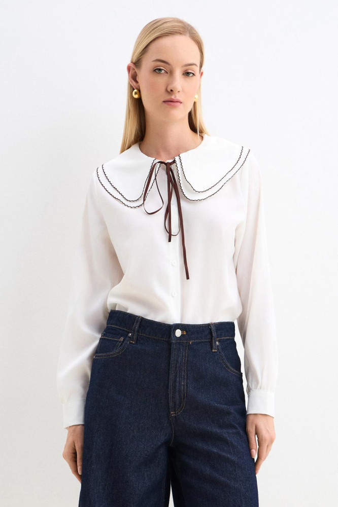 Блузка с воротничком