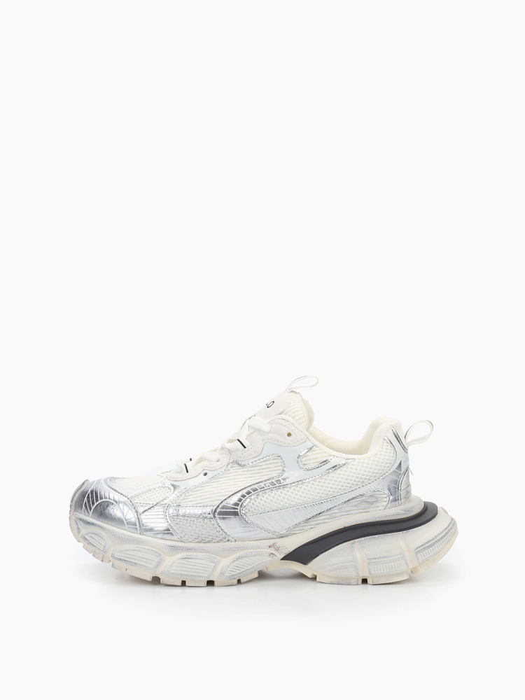 Кроссовки с вставками