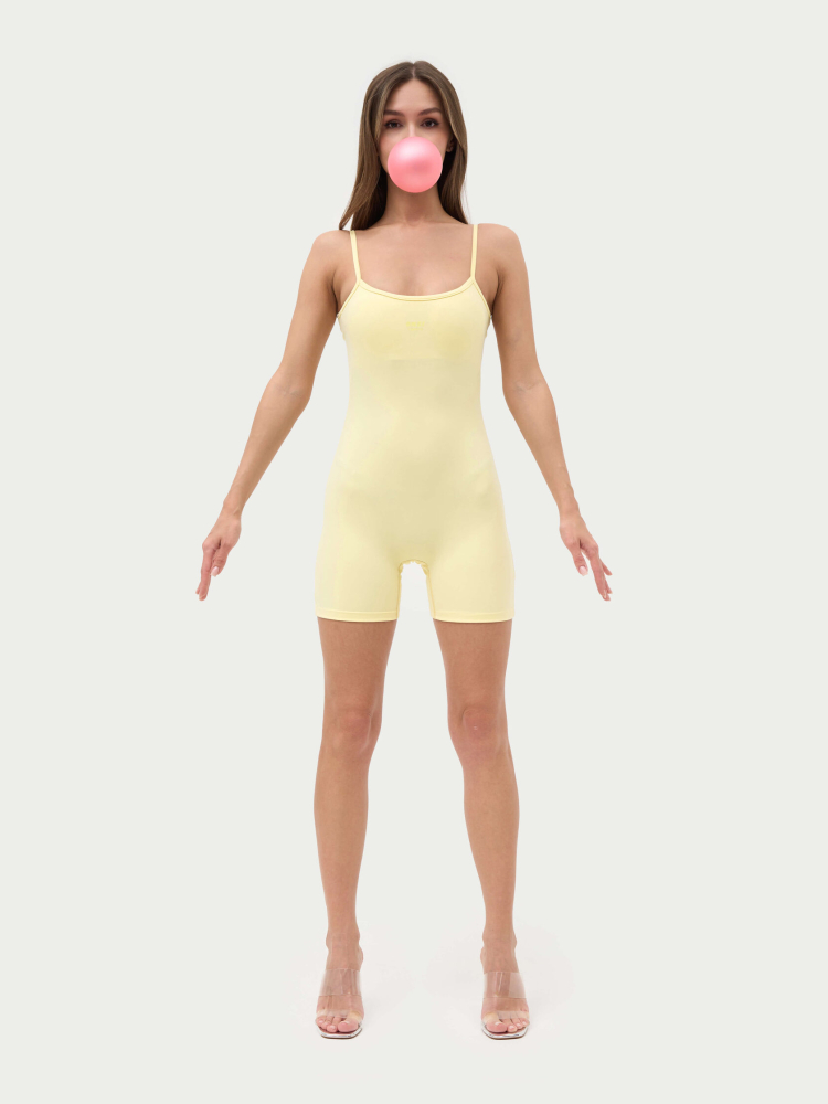 Спортивный комбинезон