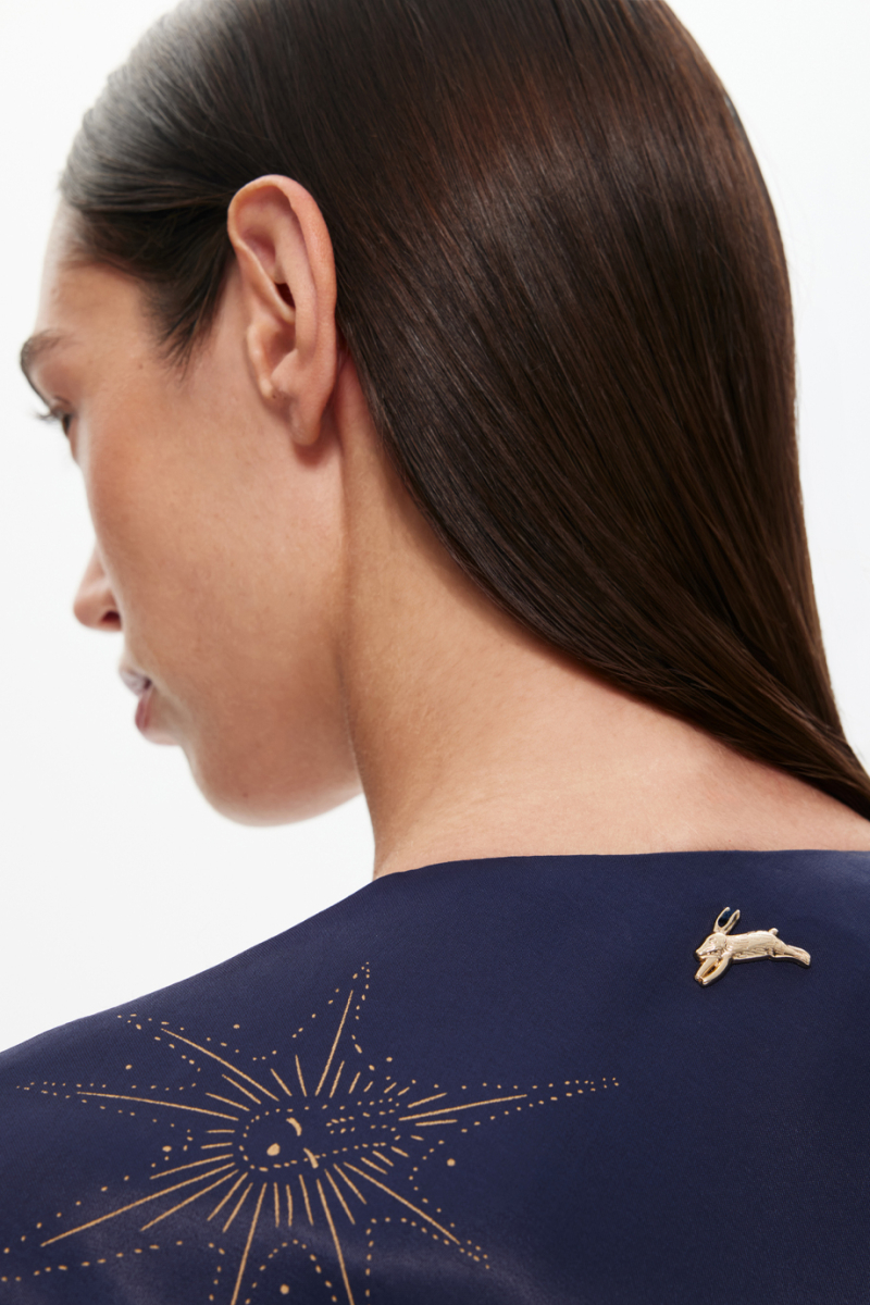 Платье полуприлегающее с принтом