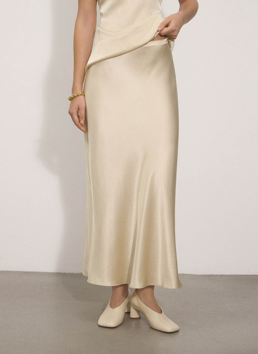 Юбка из атласа