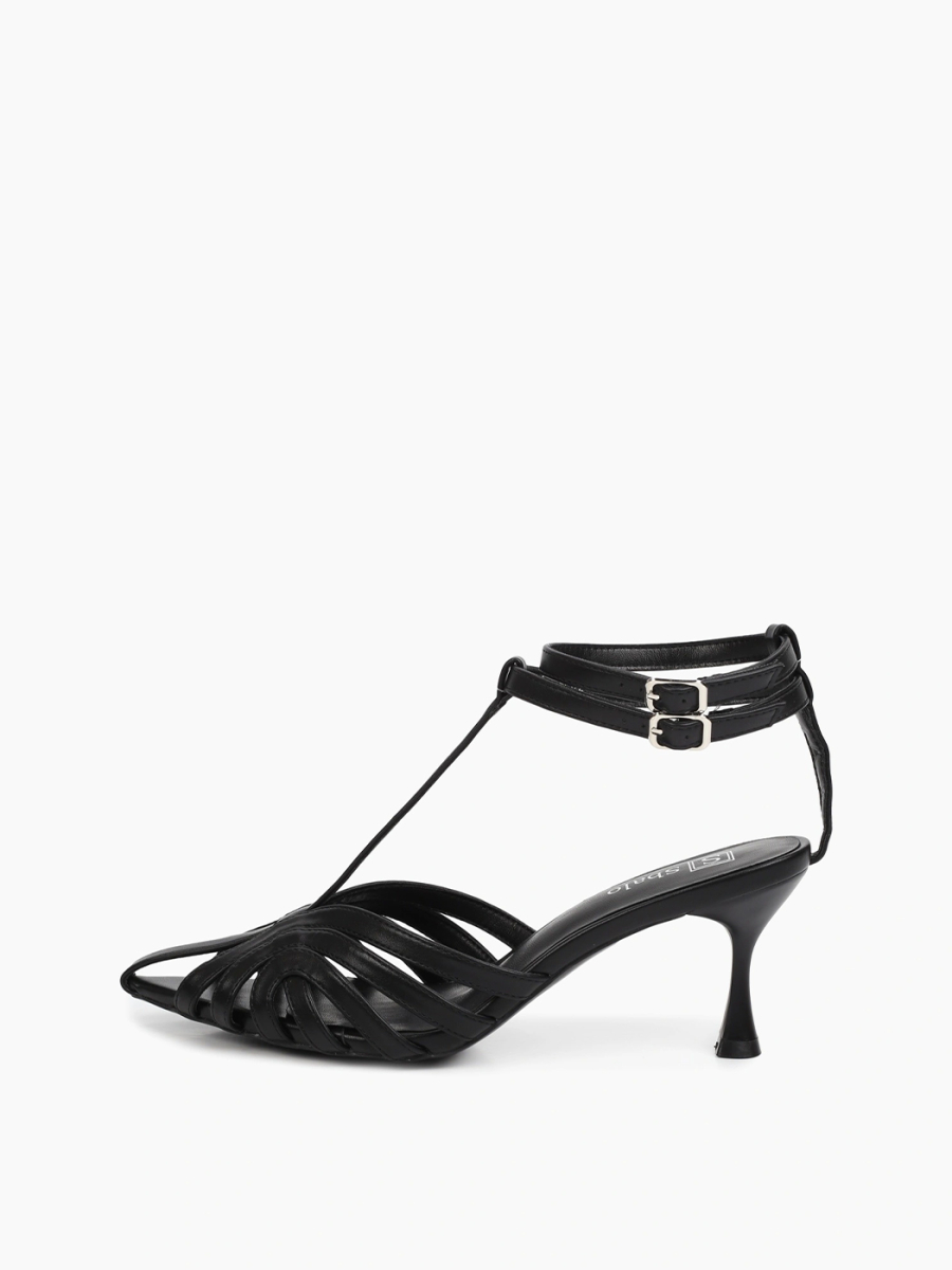 Босоножки с ремешками