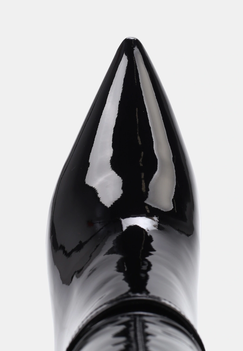 Сапоги лакированные с пряжкой