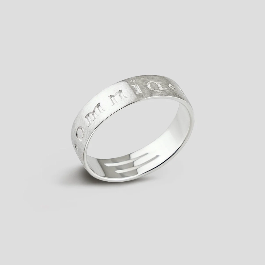 Кольцо Credo silver "Amor Omnia Vincit" 11 Jewellery, цвет: серебро, 01-10-0037 купить онлайн