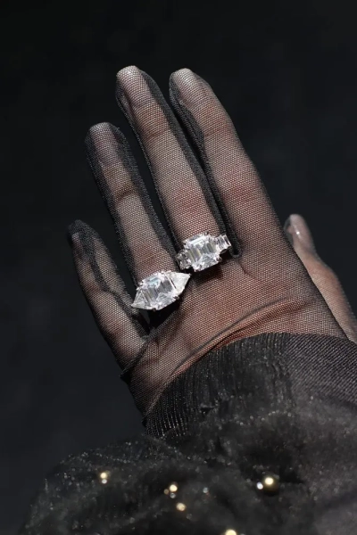 Кольцо TOSYA PREMIUM с прозрачным фианитом Diamond
