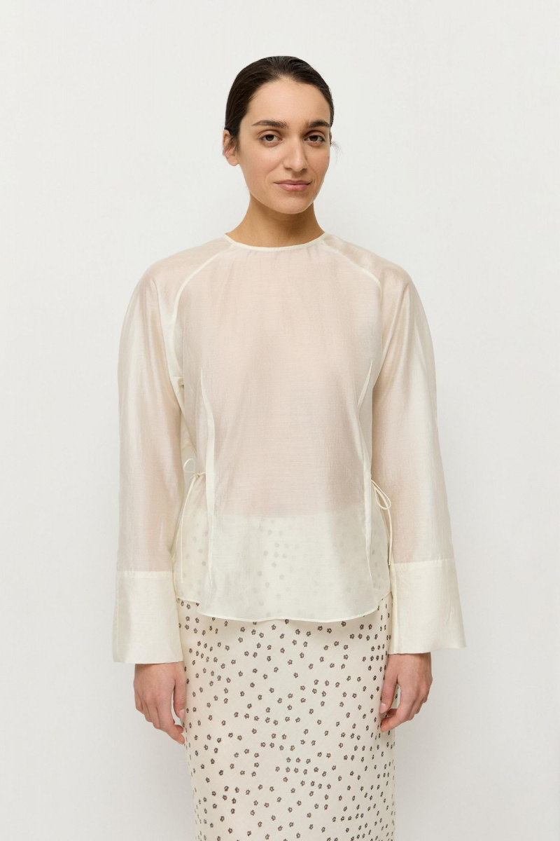 Блуза с завязками из вуали