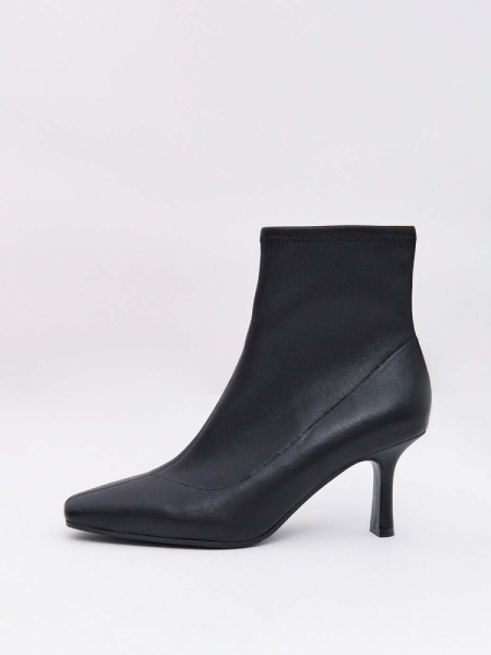 Ботильоны из кожи стрейч с округлым мысом