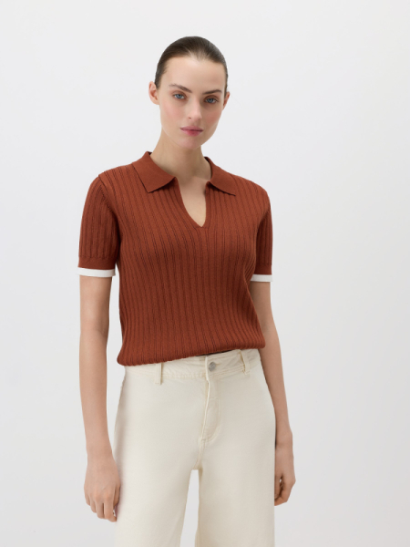 Пуловер в стиле поло