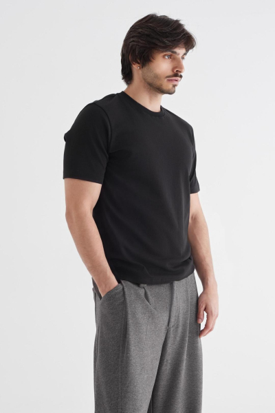 Футболка без принта CULTBASE, цвет: Черный,  купить онлайн