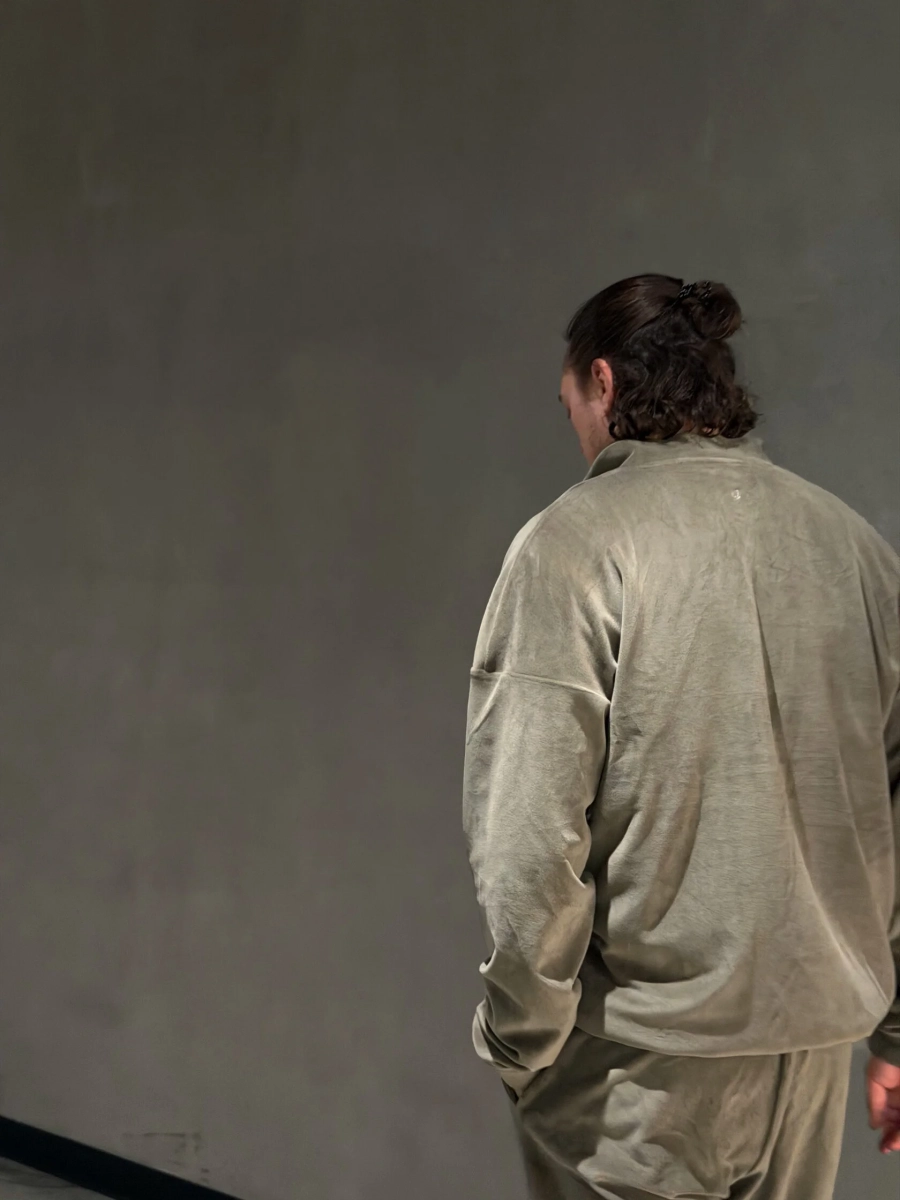 Анорак Велюр мужской GARCHIT, цвет: хаки, GMVelAnKh купить онлайн