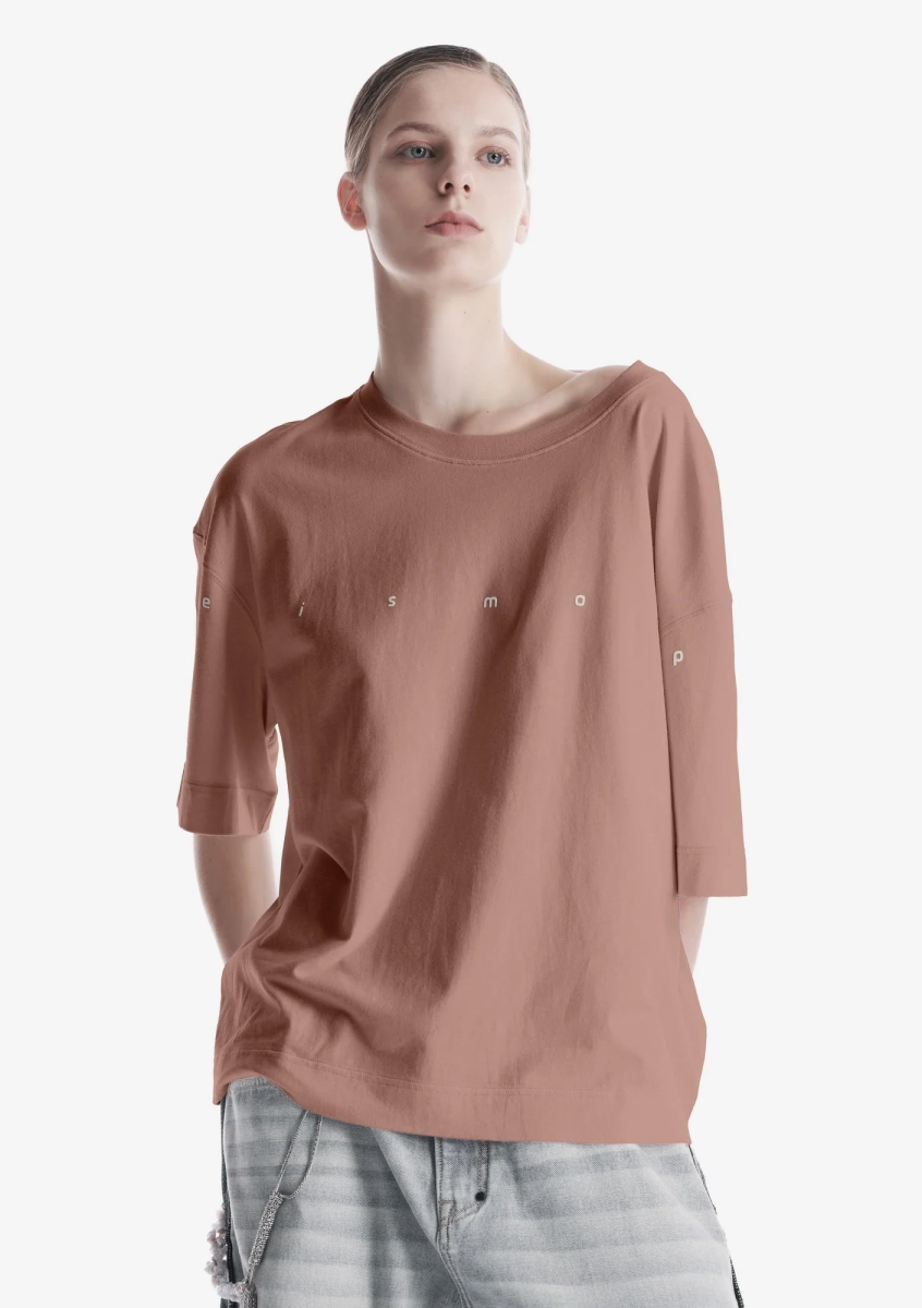 Свободная футболка