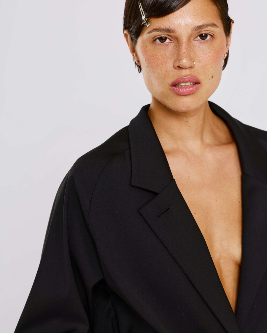 Блуза-жакет из костюмной ткани Anmuse, цвет: Черный, BL26SP311-BLC купить онлайн