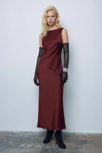 Платье с открытой спиной