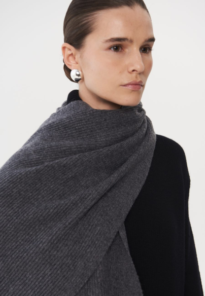 Шарф "Mist" CHUBA, цвет: графит  купить онлайн