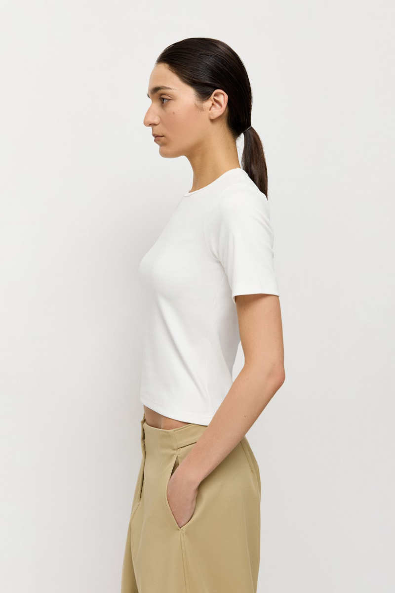 Футболка облегающая AROUND, цвет: молочный, 219_102CE02 купить онлайн