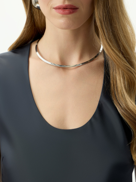 Атласный топ с шелковистым блеском