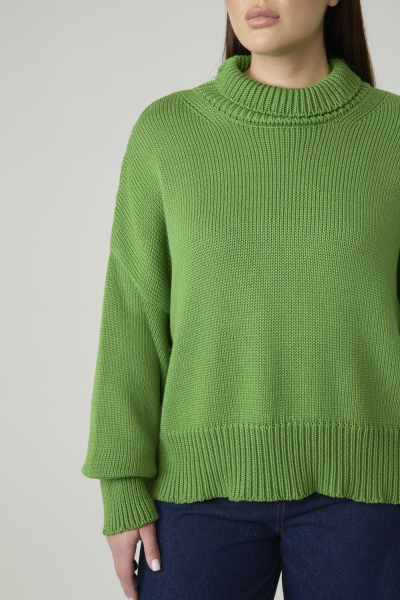 Свитер вязаный