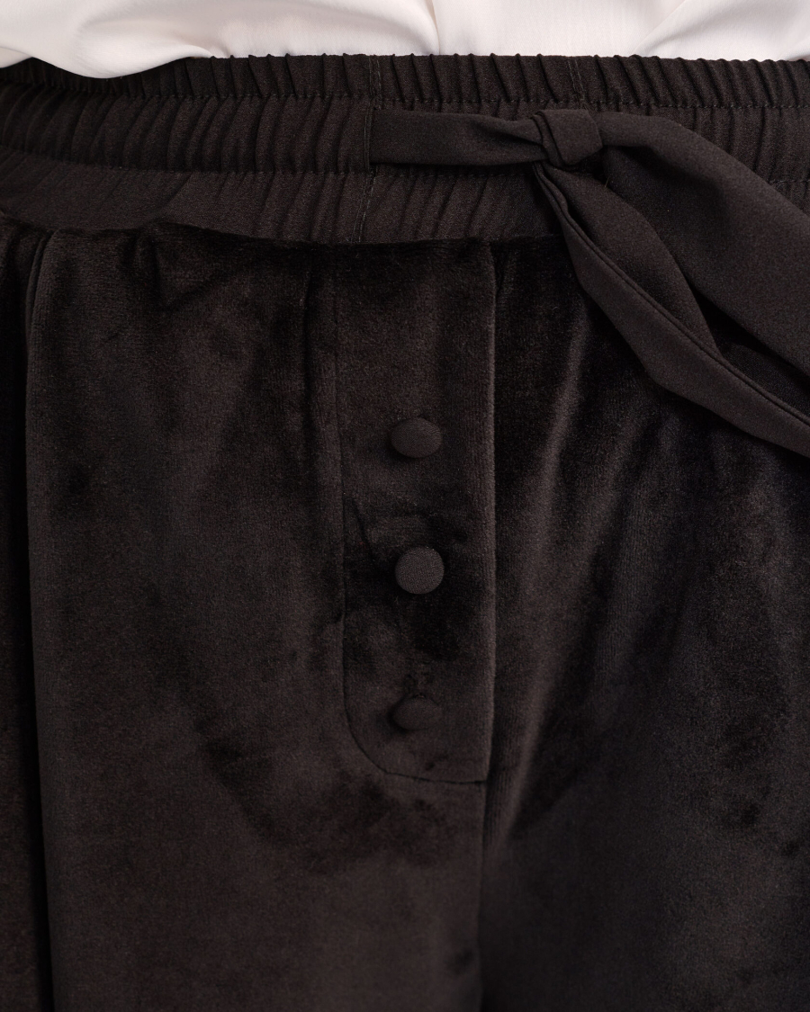 Шорты из бархата BLACK Anmuse, цвет: Черный, SH25W215-BLC купить онлайн