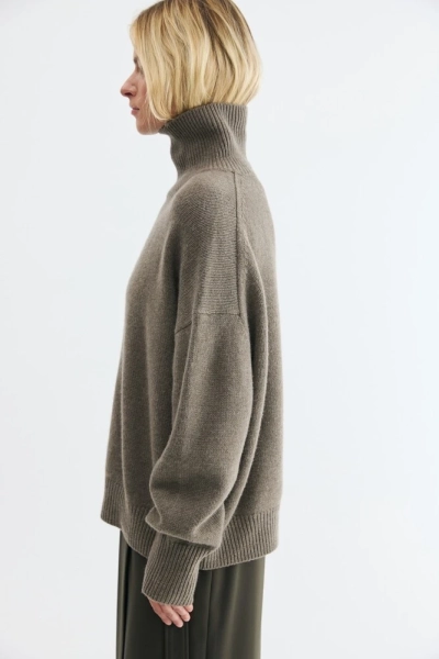 Свитер оверсайз с высоким воротником из шерсти Daisyknit, цвет: Кофейный,  купить онлайн