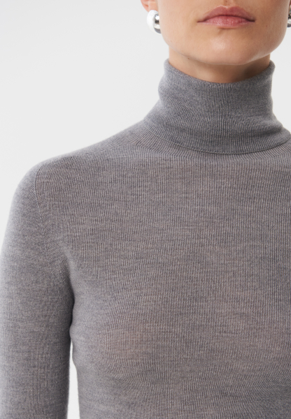 Водолазка "Мягкие объятия" CHUBA, цвет: серый,  купить онлайн