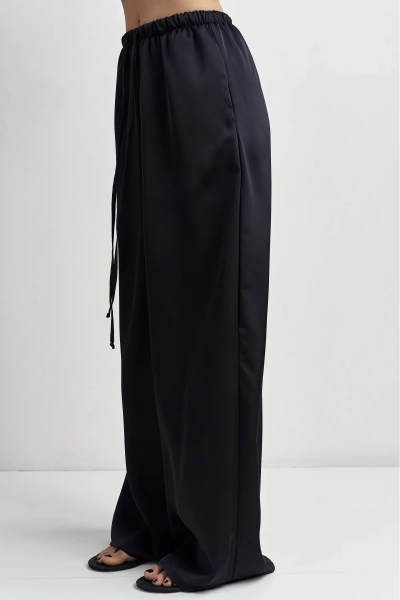 Брюки атласные Erist store, цвет: Черный,  купить онлайн