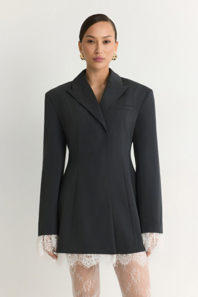 Жакет с кружевной отделкой