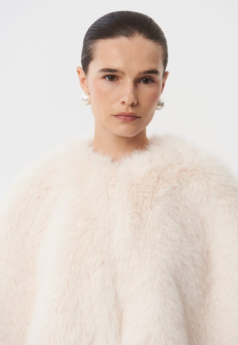 Кейп из меха «Sphinx» CHUBA, цвет: молочный  купить онлайн