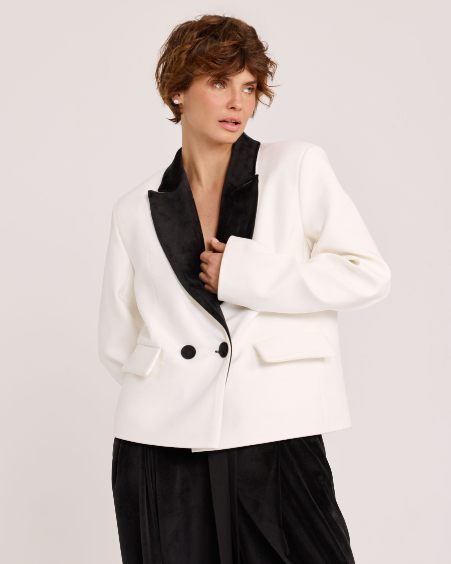 Жакет из фланели с бархатными лацканами