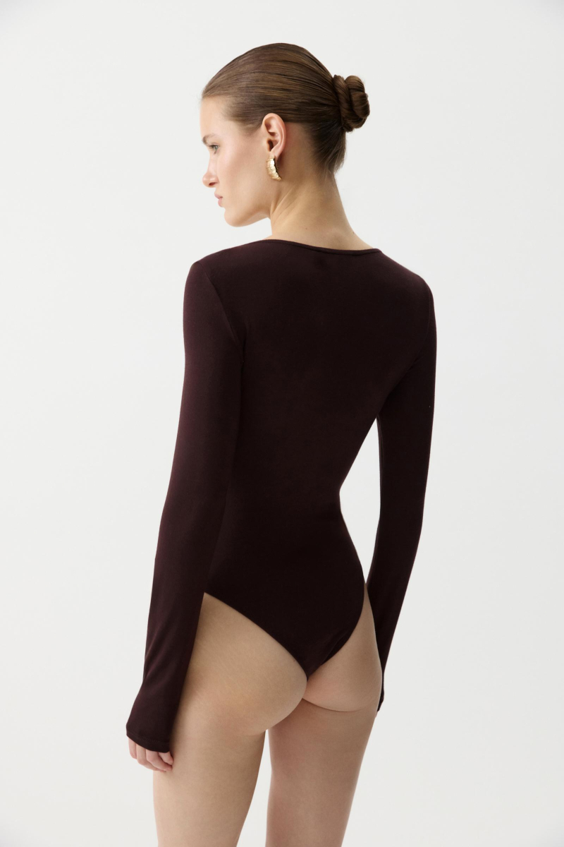 Боди из вискозы с длинным рукавом Charmstore, цвет: коричневый,  купить онлайн