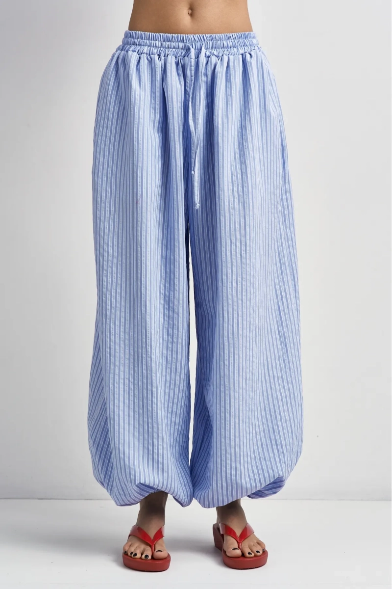 Брюки-алладины в полоску в цвете Голубой Erist store, цвет: голубой, НФ-00003516 купить онлайн