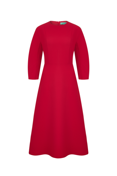 Платье с акцентными рукавами