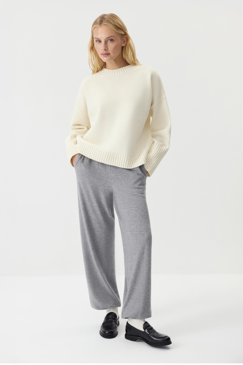 Джемпер из шерсти мериноса с круглым вырезом Charmstore, цвет: ванильный, 303-45398-113 купить онлайн