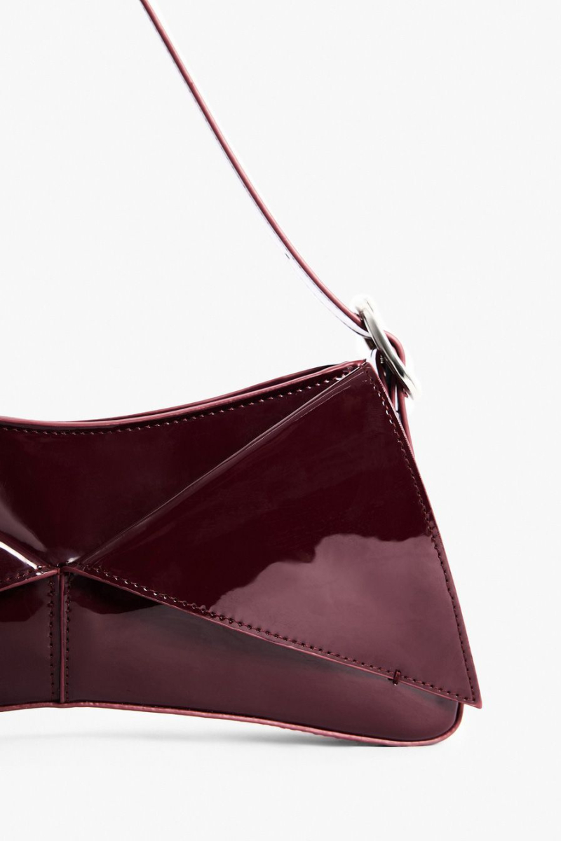 Сумка-багет из экокожи