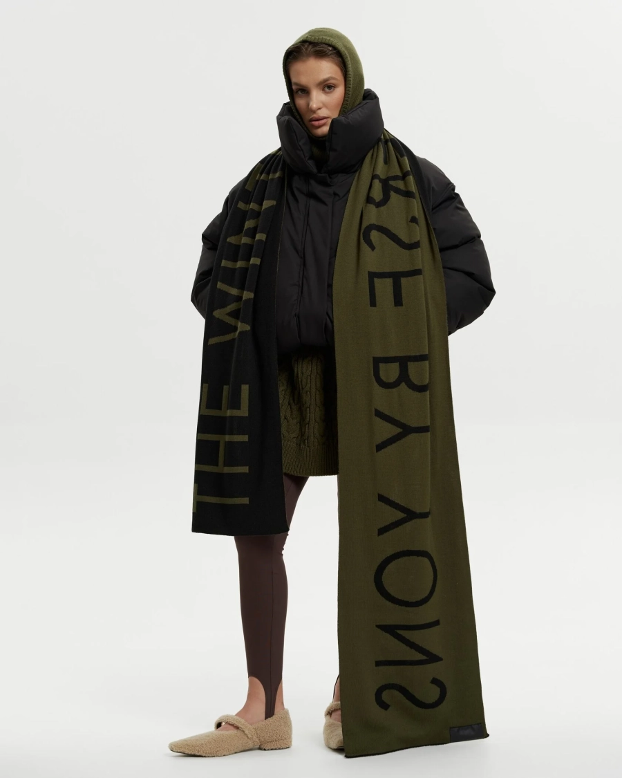 Шарф THE WINTERVERSE BY YONS YONS, цвет: черный/хаки  купить онлайн