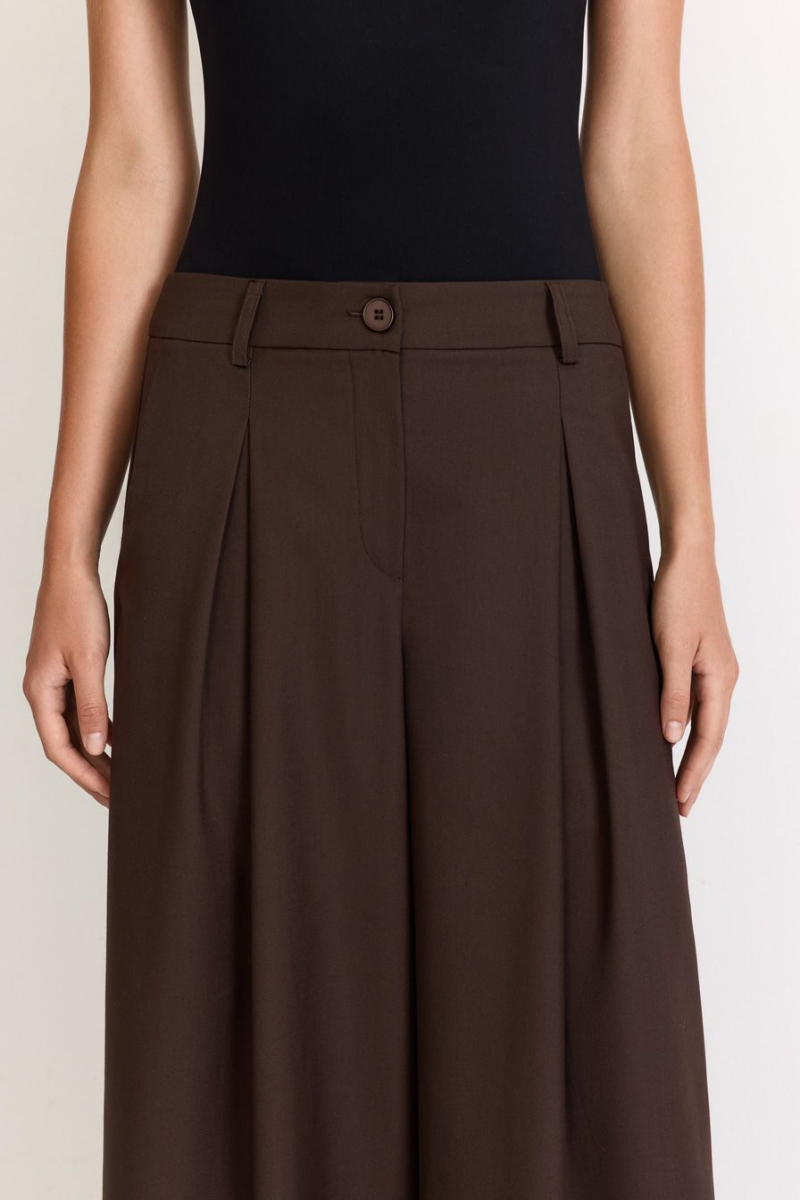 Брюки со складками TOPTOP, цвет: коричневый, TT.032.17763.700 купить онлайн