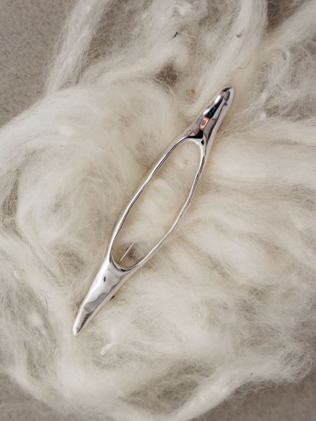 Брошь «Челнок» Around x SHU SHA AROUND 910_001 купить онлайн